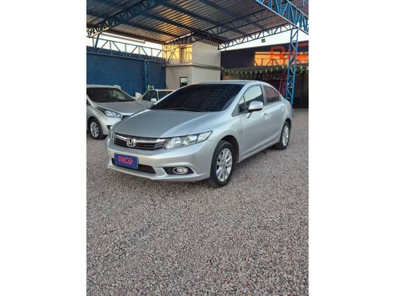 HONDA CIVIC 2.0 LXR 16V FLEX 4P AUTOMÁTICO HONDA CIVIC 2.0 LXR 16V FLEX 4P AUTOMÁTICO
